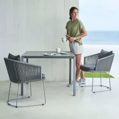 Cane-line Pure Utebord 100x100 Lava Grå Base -hemma butik 2023 5088ai 4731 1.jpg 1