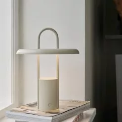 Stelton Pier Lampe LED Trådløs Sand -hemma butik 2023 ls 614 1 pier sand 1