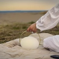Umage Orbit Trådløs Lampe -hemma butik 2023 umage lifestyle orbit beach 5